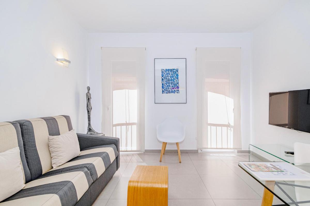 Apartamentos Caballerizas con parking gratuito - Hizvo