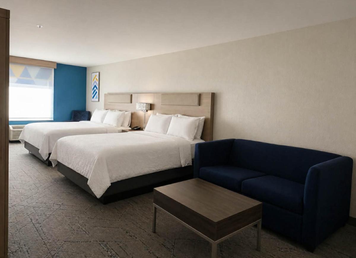 Holiday Inn Express & Suites Murphy by IHG - Housity