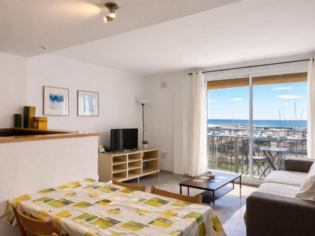 Apartamentos Port Marina - Housity