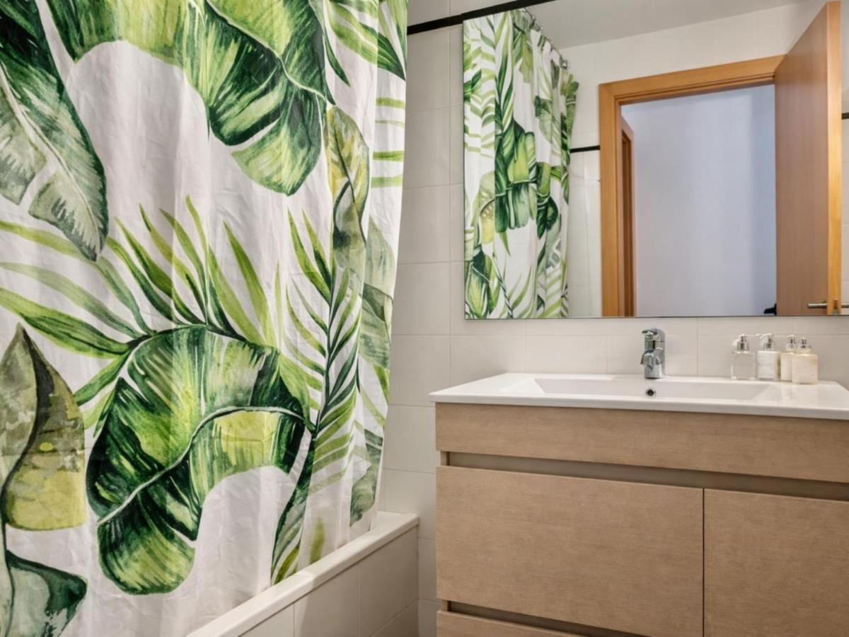Apartamentos Port Marina - Housity