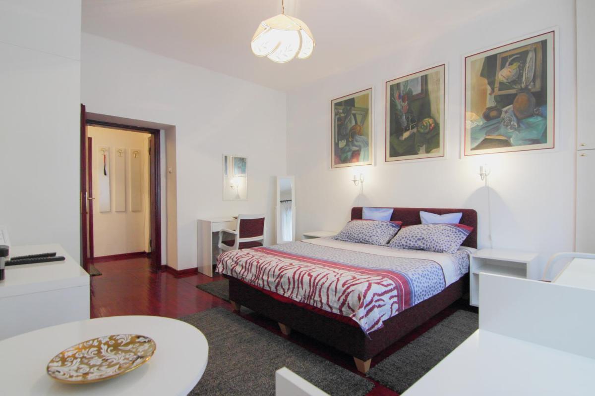 White Apartment - Housity