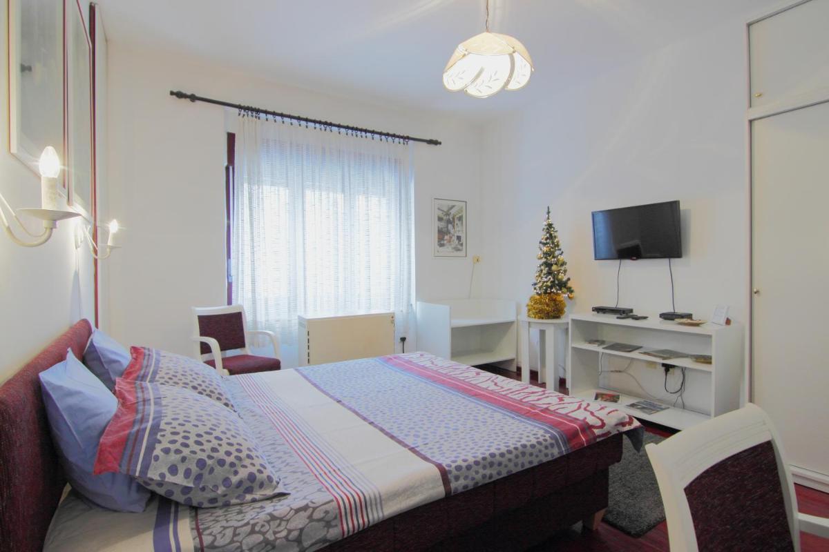 White Apartment - Housity