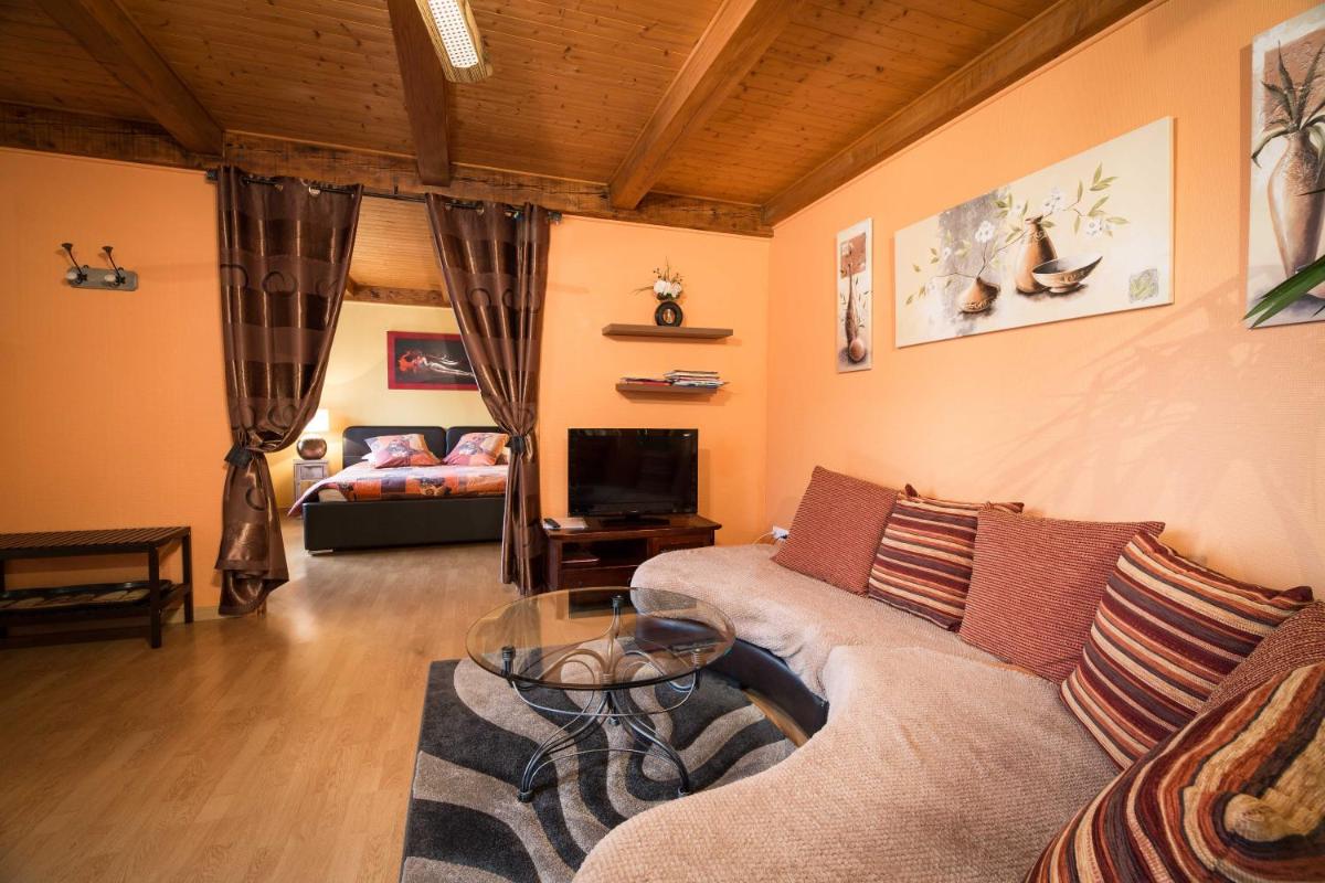Chambres d'hôtes & Gîtes La Paysanne - Housity