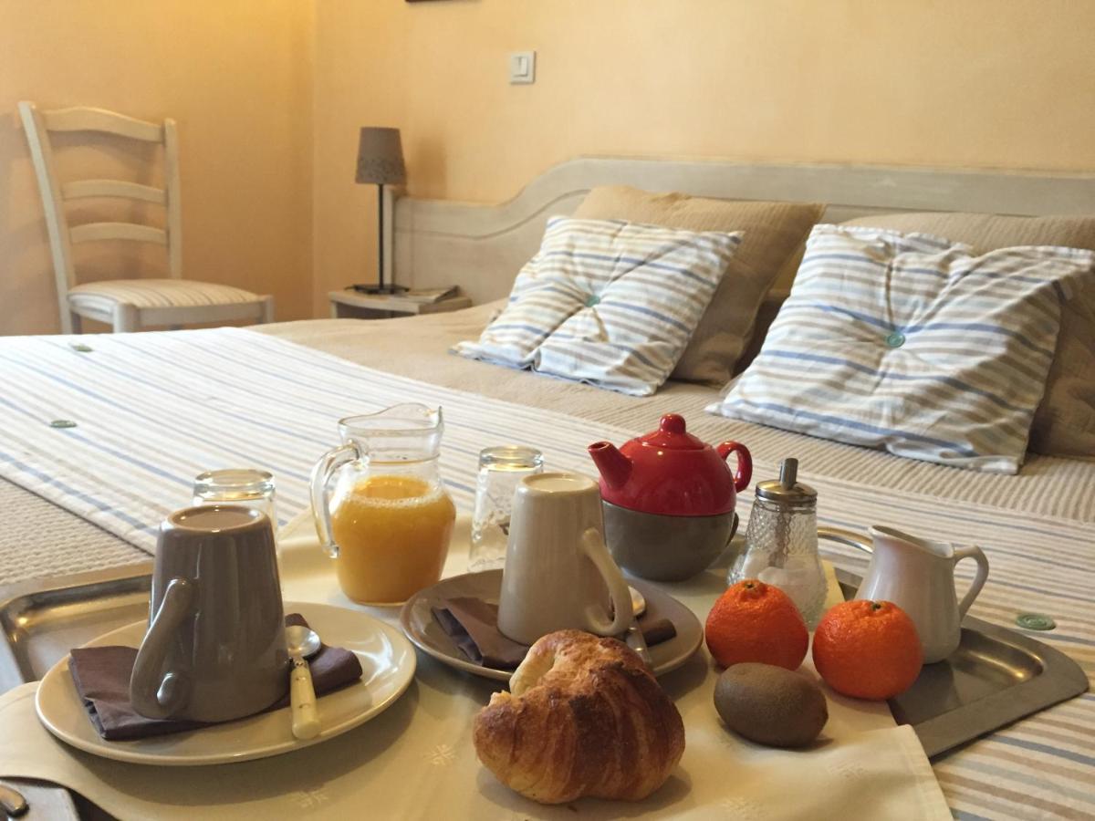 Logis Hôtel Les 3B - Housity
