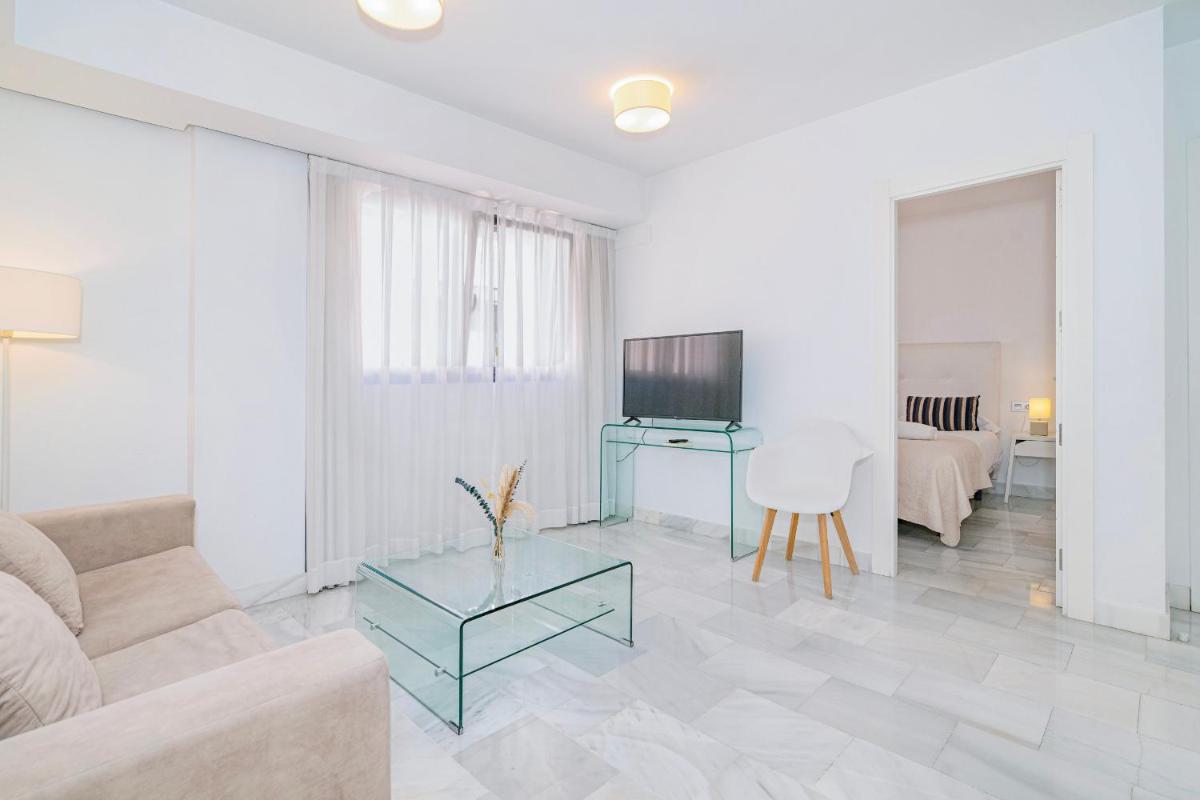 Apartamentos Domus con parking gratuito - Hizvo