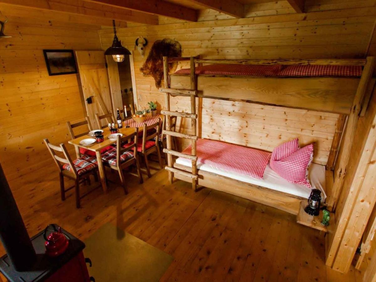 Holiday Home Horse Lake Ranch by Interhome - Housity