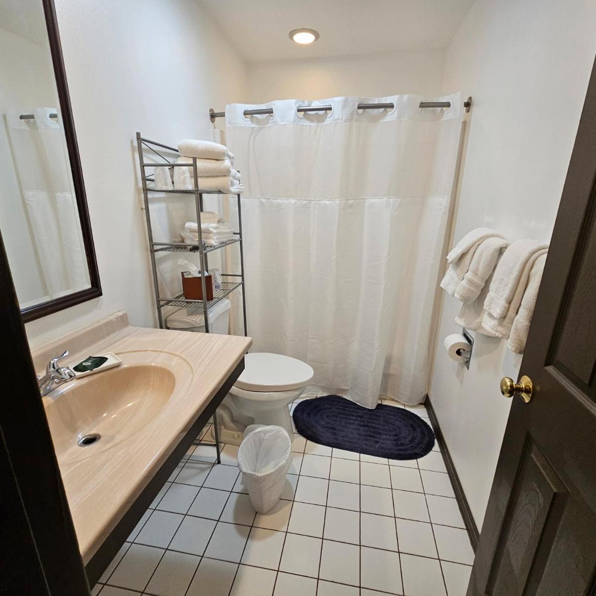The Coolin Motel - Housity