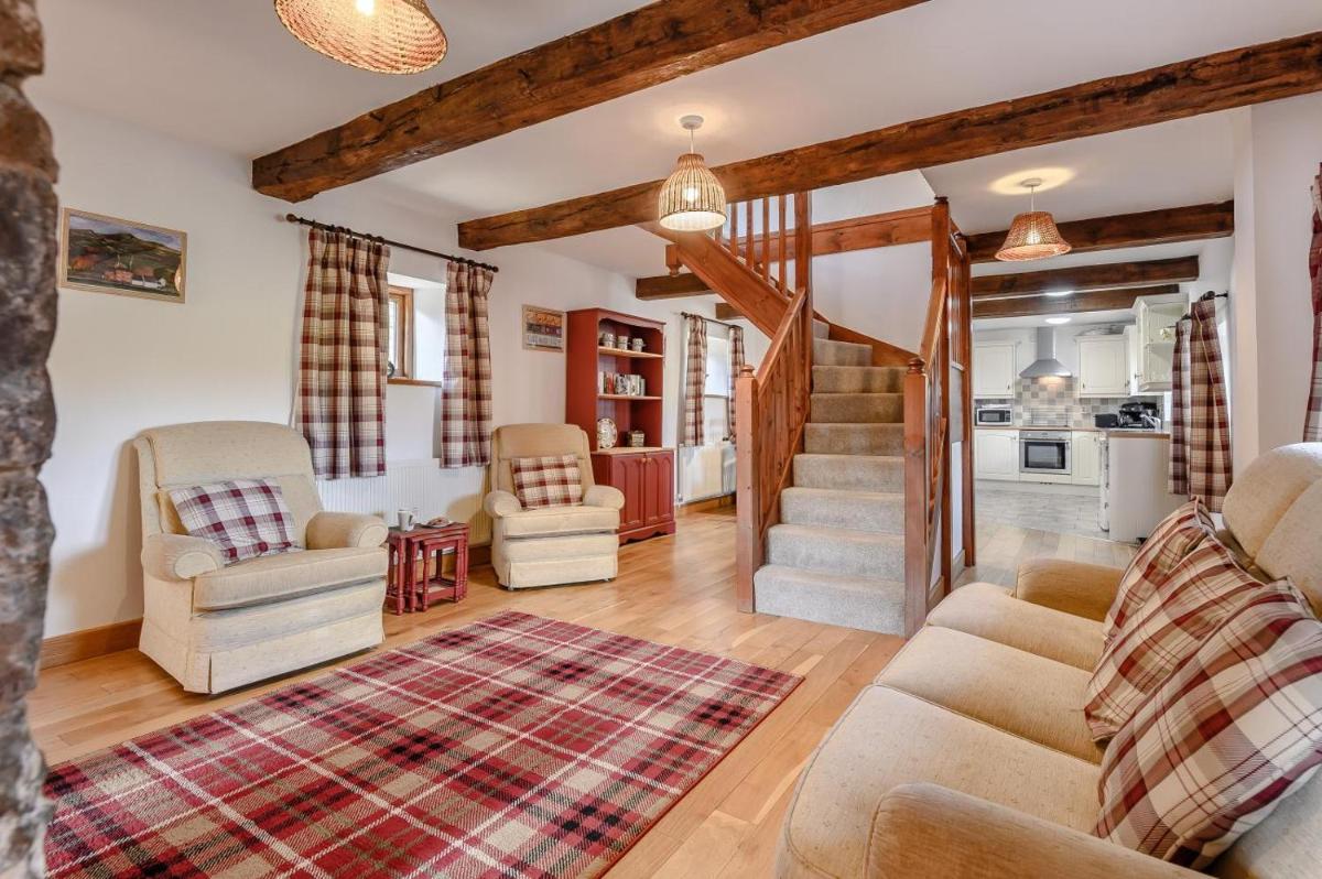 Beacons View Farm Cottages - Housity