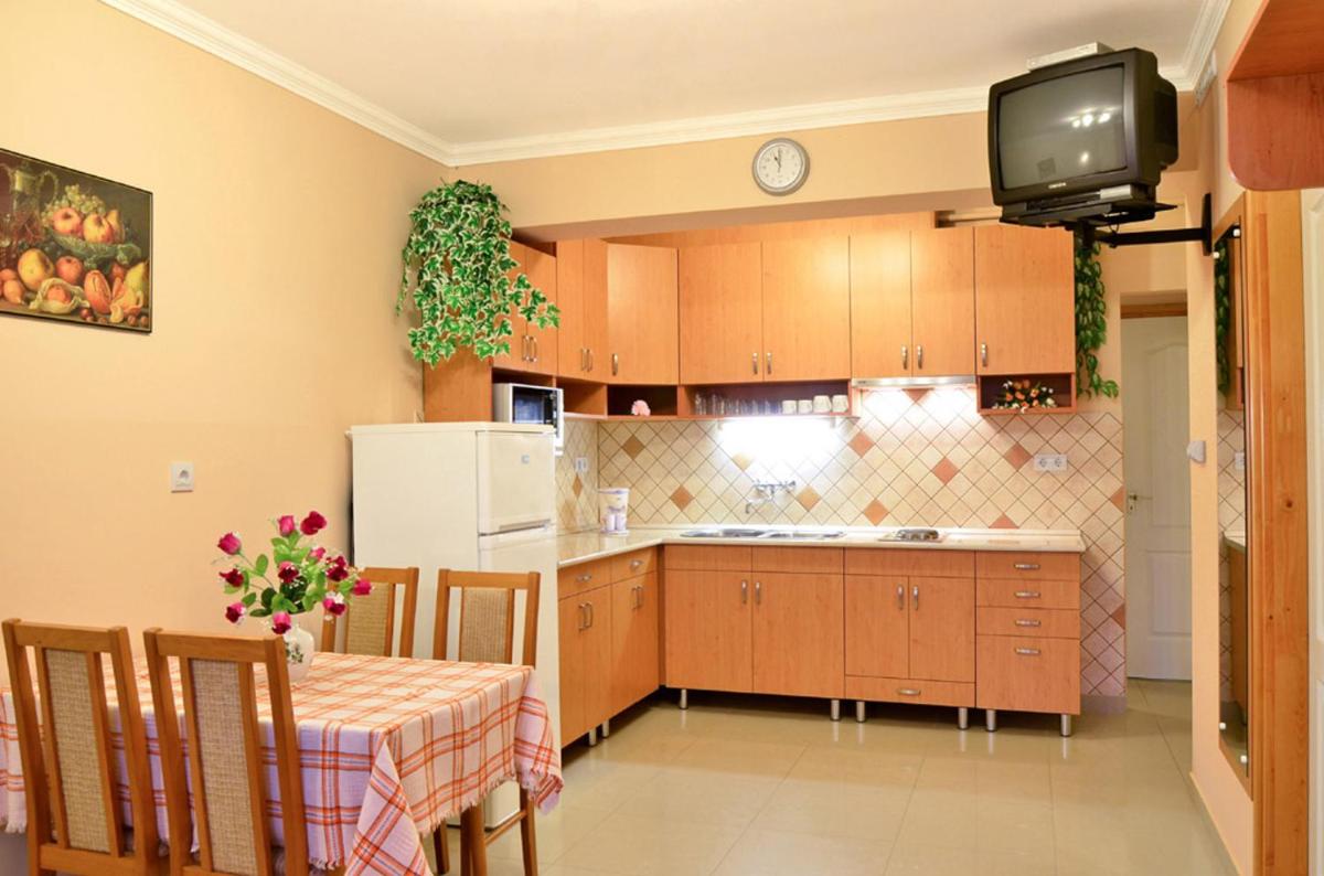Holiday Home Rose - Housity