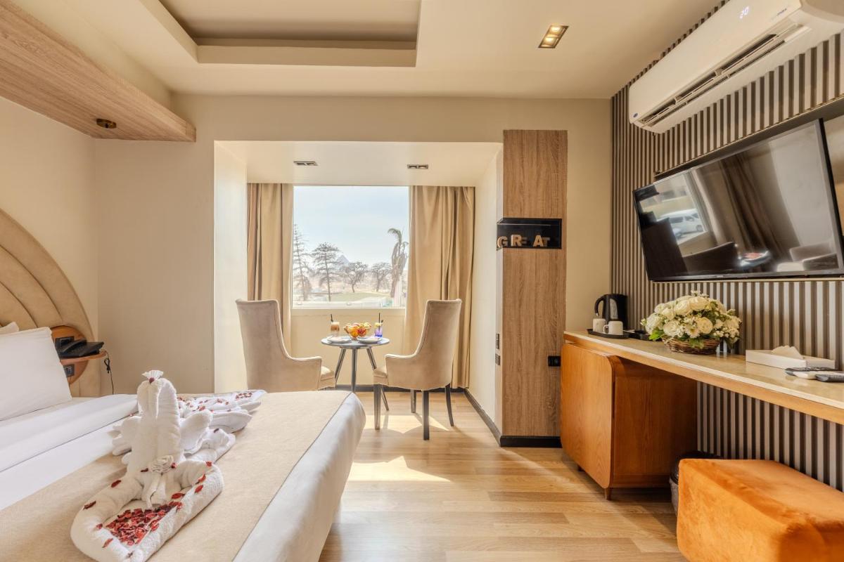 Great Pyramid Inn - Housity
