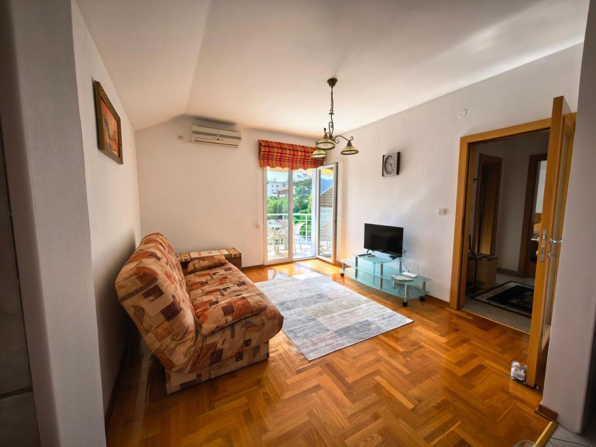 Apartment Brace Grakalica 20b - Housity