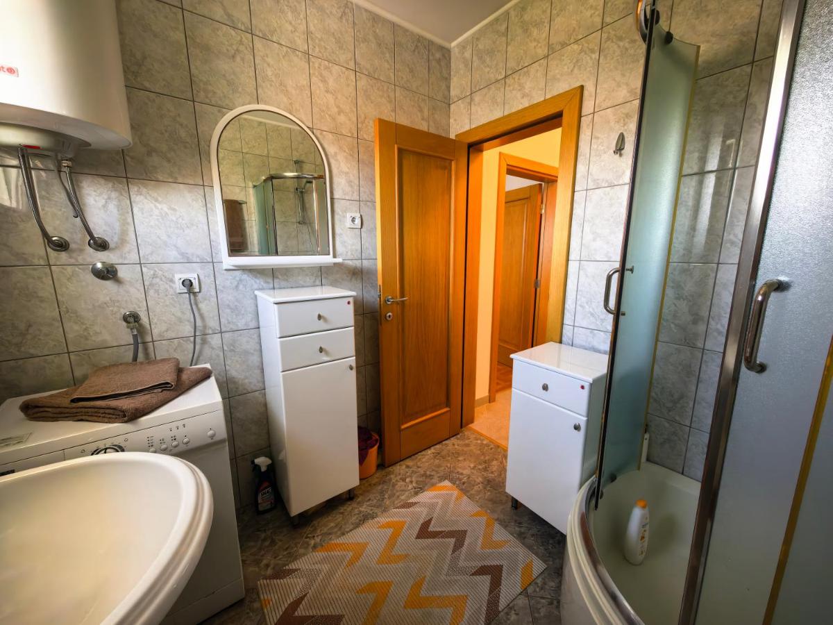 Apartment Brace Grakalica 20b - Housity