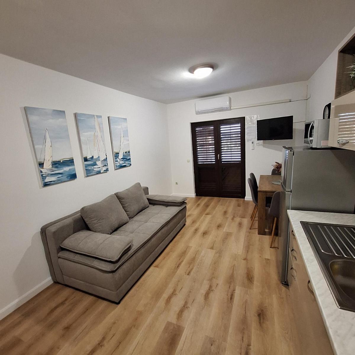 Rumora Ivan Apartment - Housity