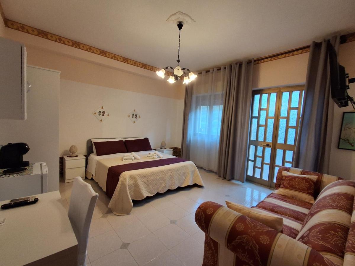 Il Siriaco - Housity