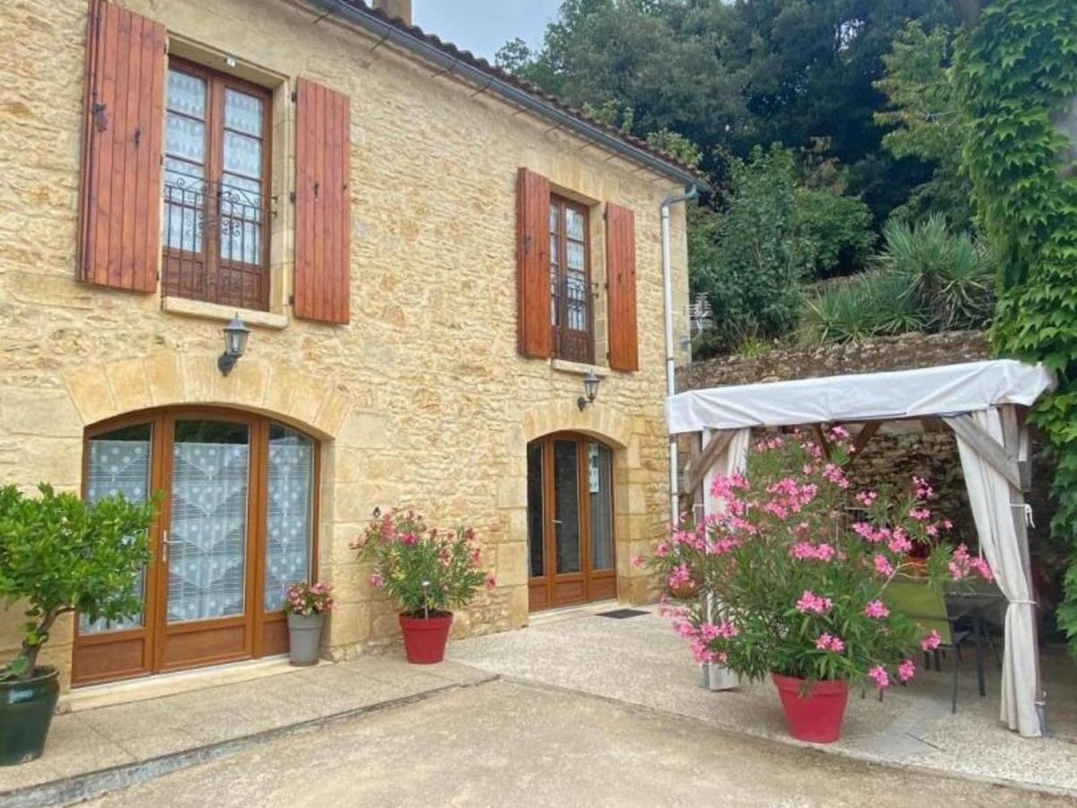 Maison en Pierre Rénovée 4 Pers avec Jardin et Terrasse, Proche Dordogne - FR-1-616-200 - Housity