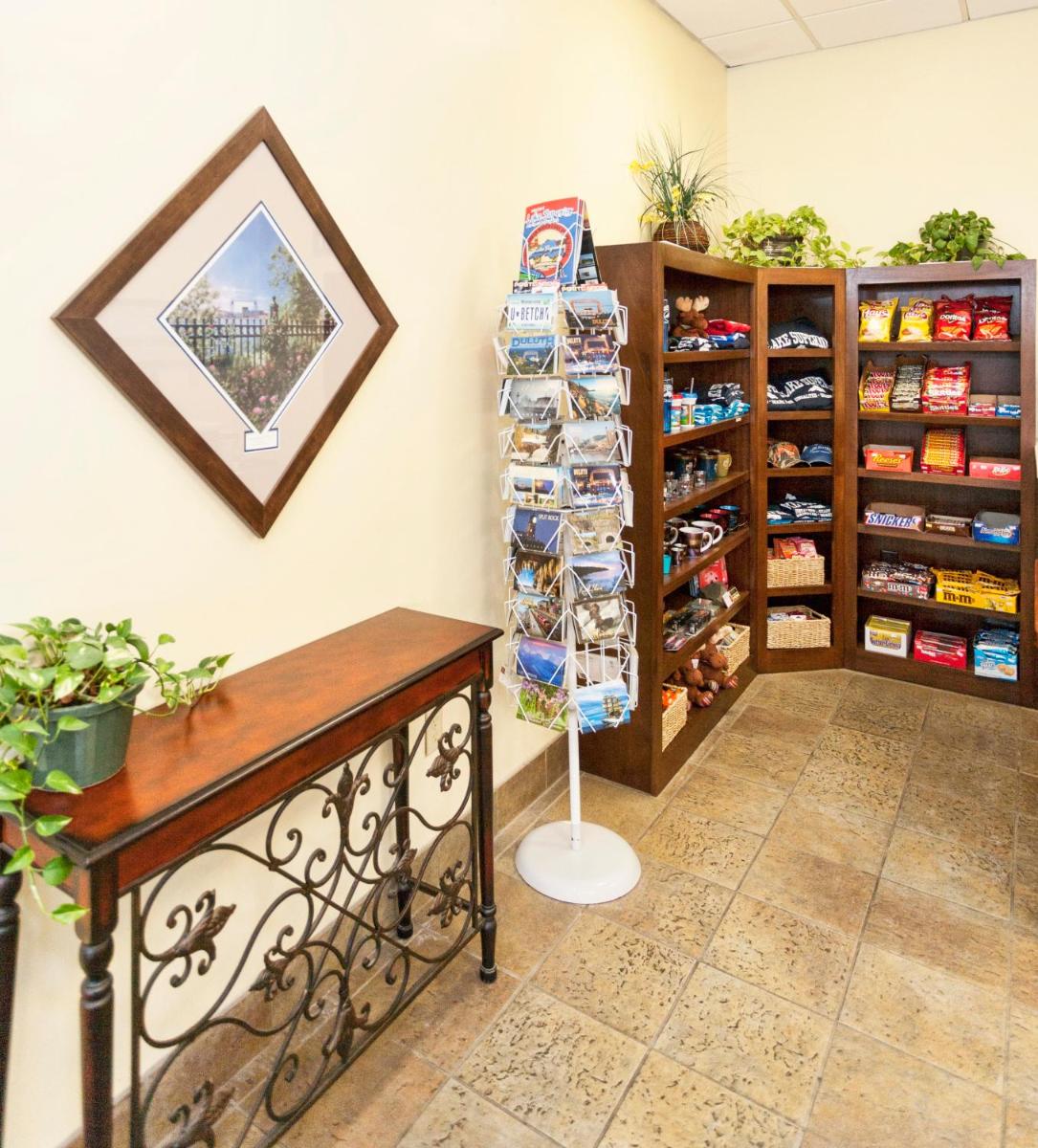 Days Inn by Wyndham Duluth Lakewalk - Housity
