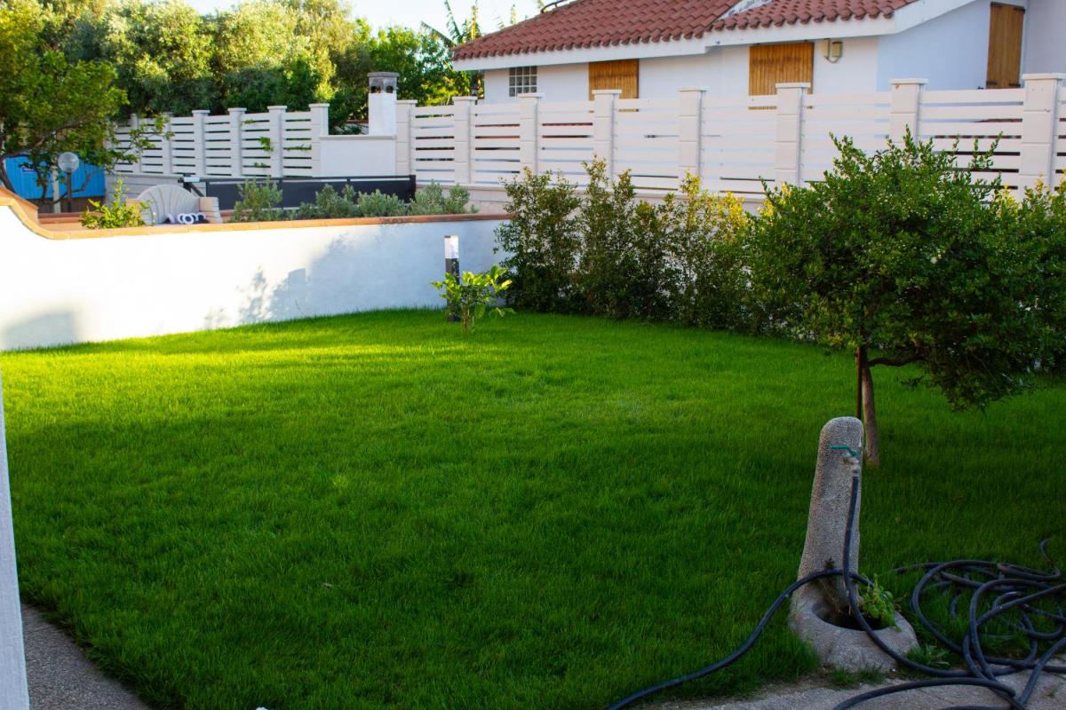 BeLocations - Le Casette di Solanas - Housity