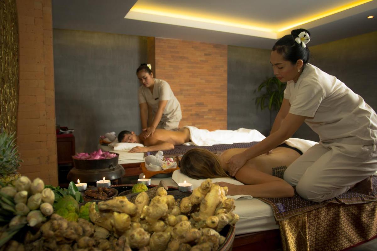 Golden Temple Retreat - Housity