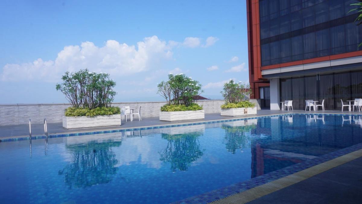 Grand Karlita Hotel Purwokerto - Housity
