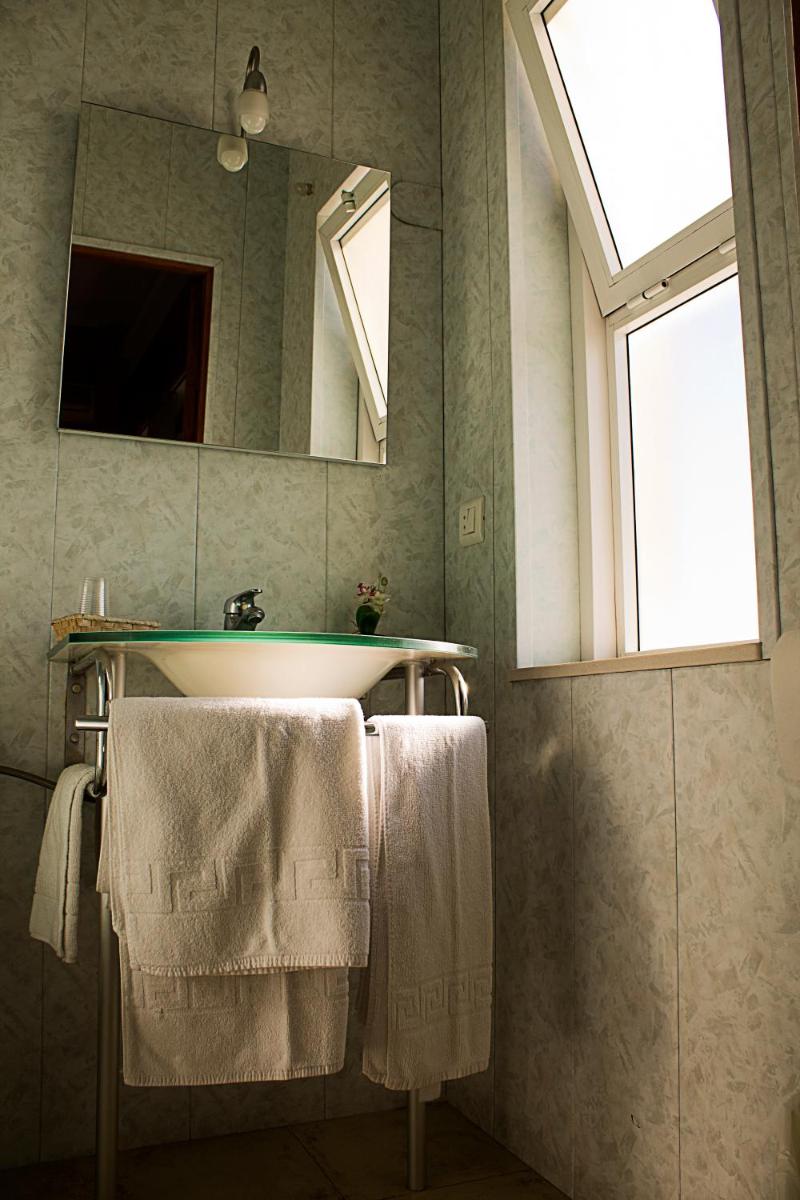 Hostal Anas - Housity