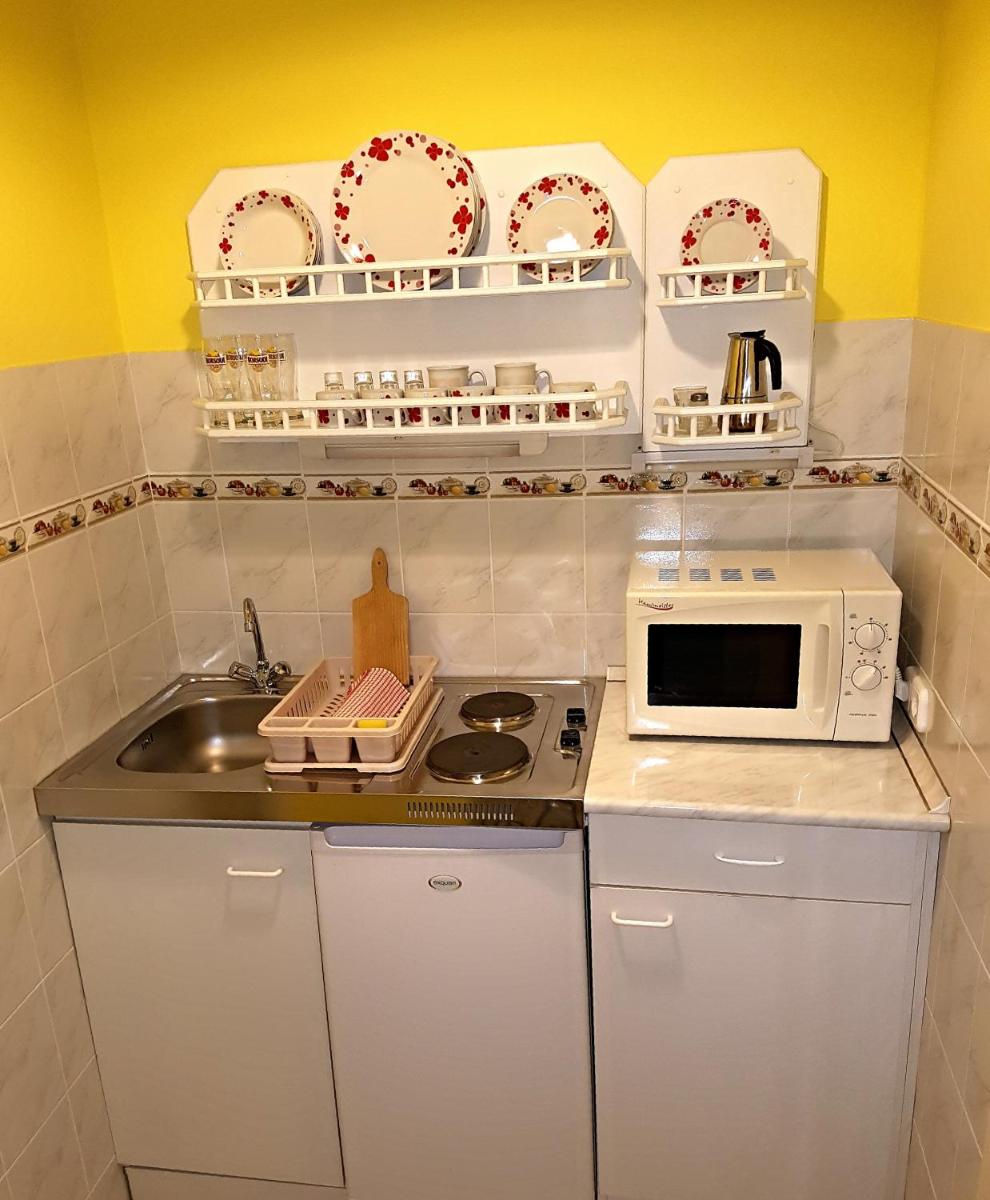 Kastélykert Apartman - Housity