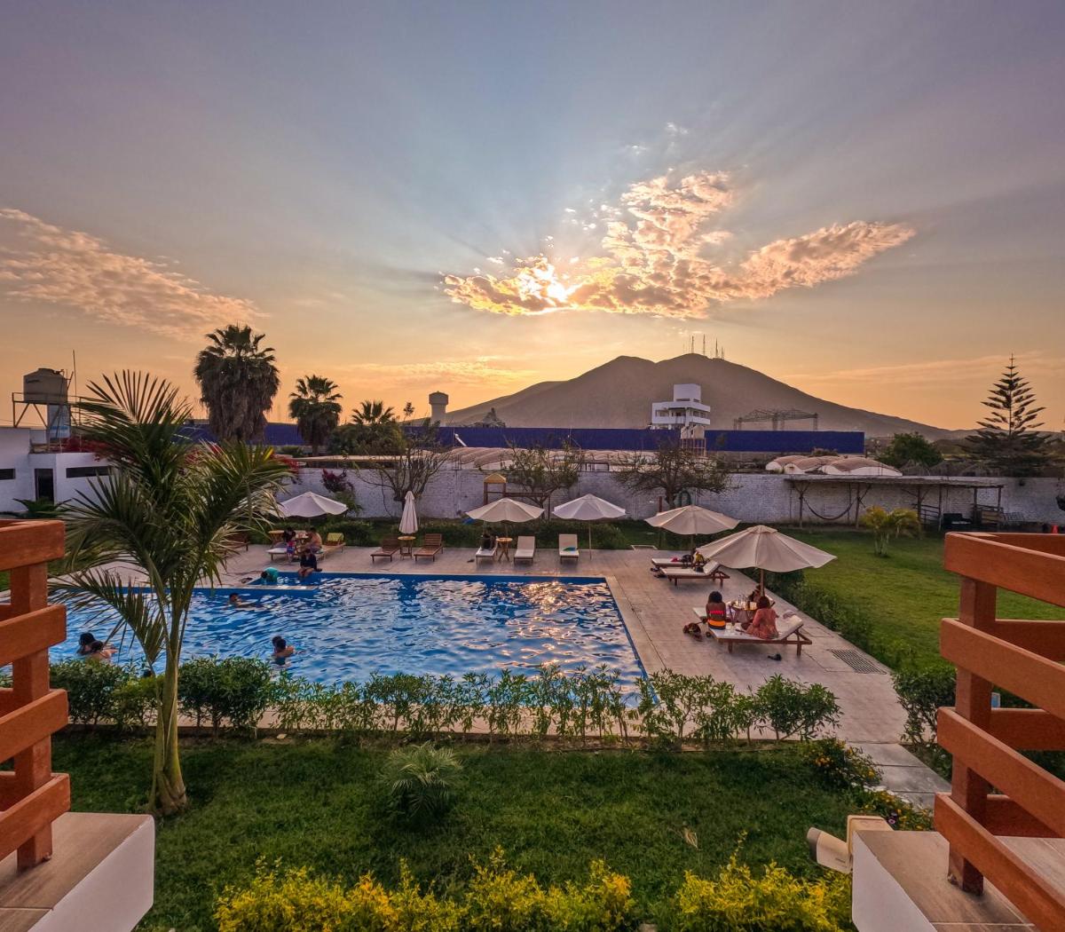 Hotel La Colina - Housity
