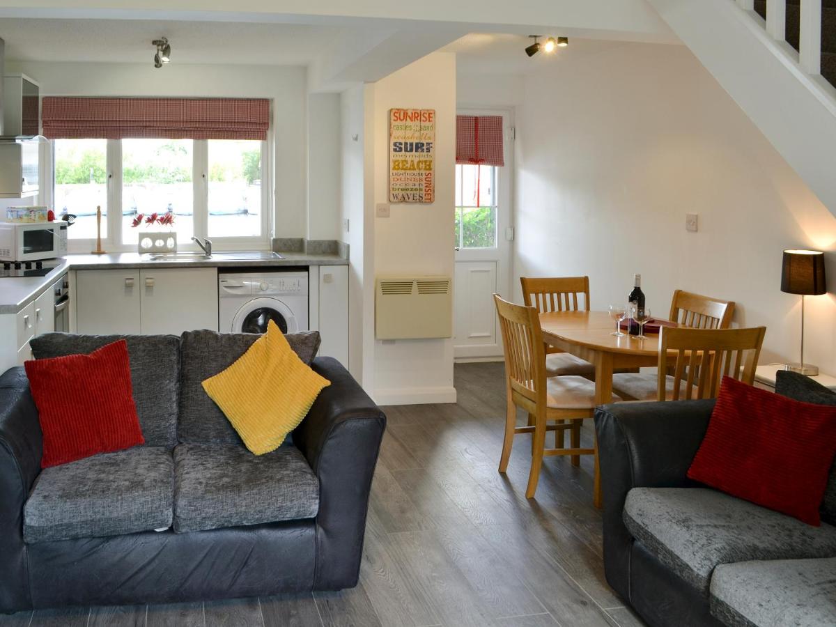 Pottergate Cottage - Housity