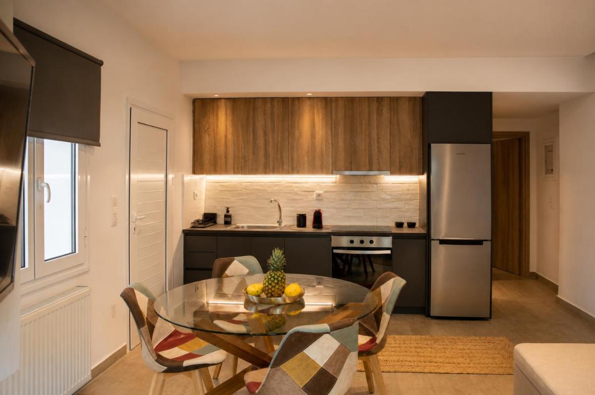 Minimal Residence near the Beach - Housity