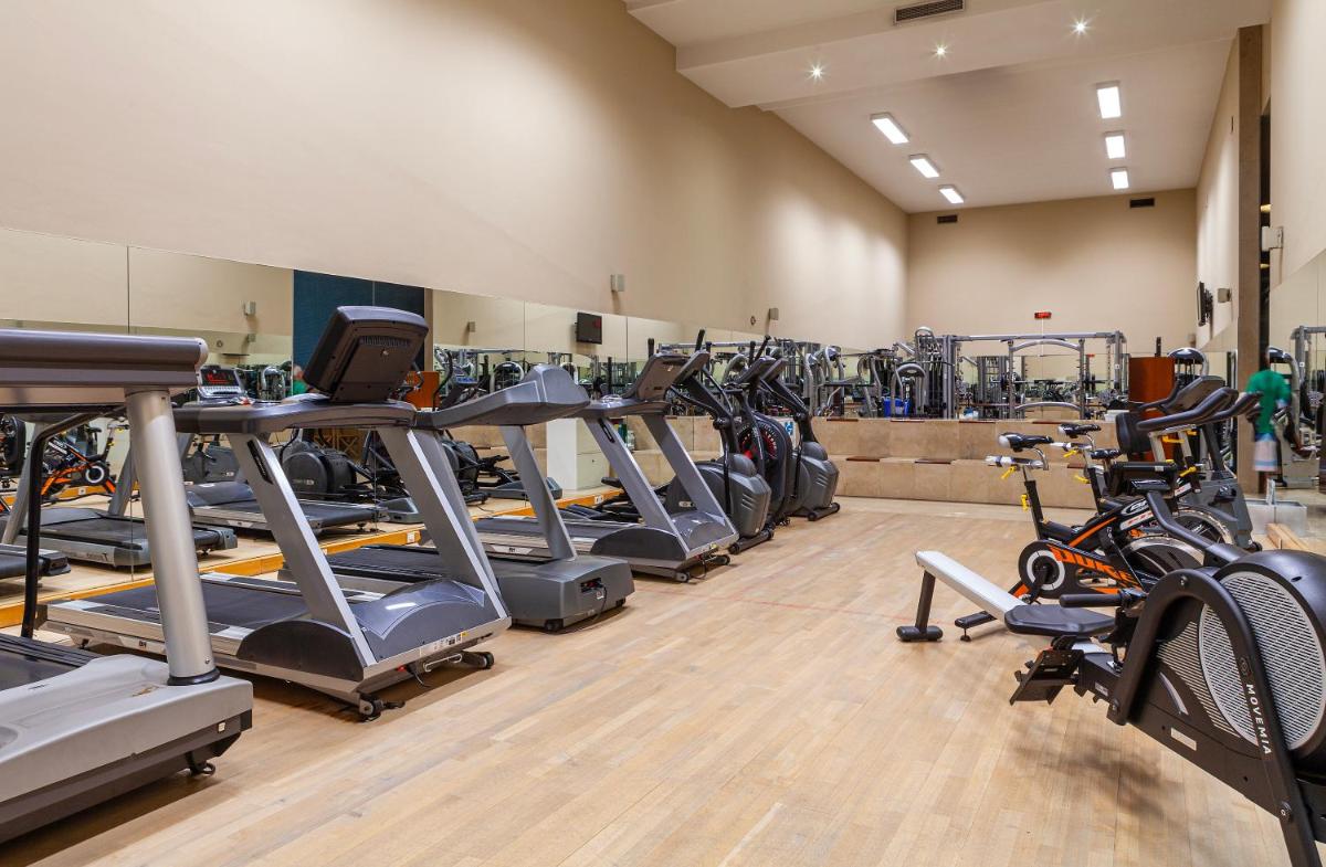 O centro de fitness e/ou as comodidades de fitness de Hotel de Guimaraes Business & SPA