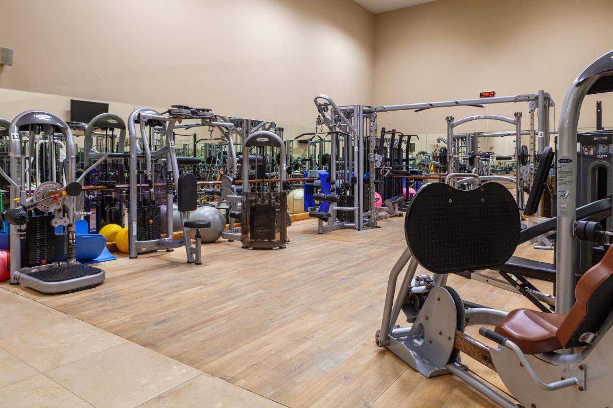 O centro de fitness e/ou as comodidades de fitness de Hotel de Guimaraes Business & SPA