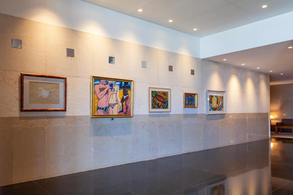 Imagem da galeria de Hotel de Guimaraes Business & SPA em Guimarães
