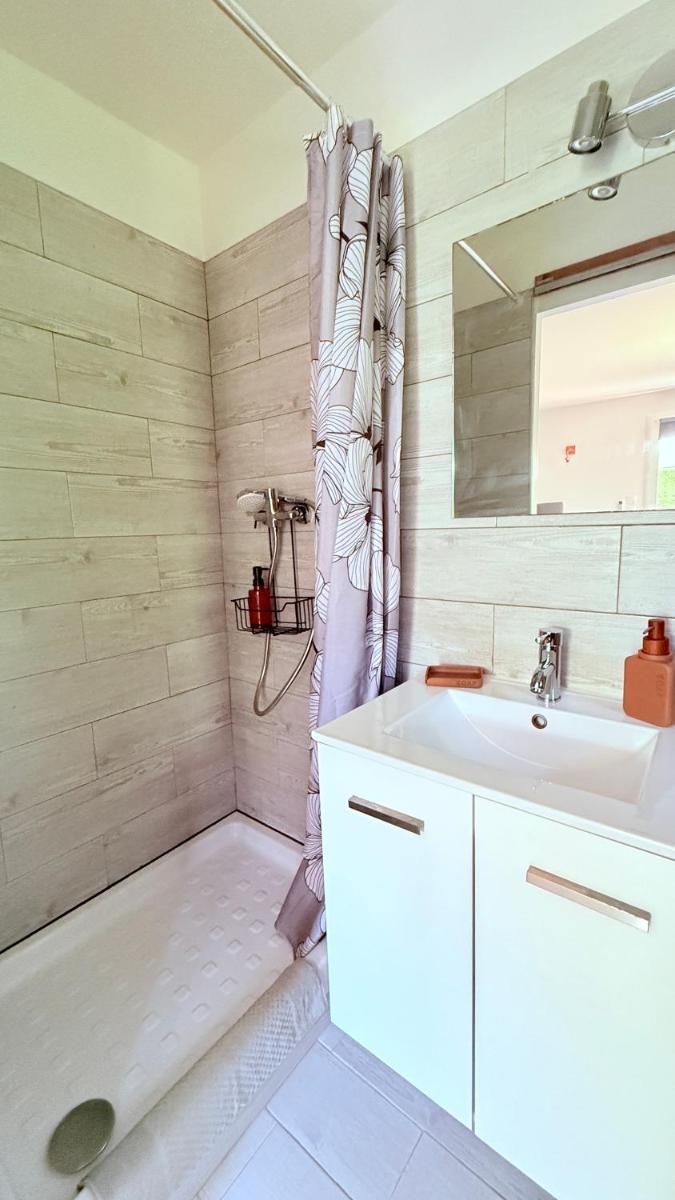 CASAMACCE Studio climatisé avec terrasse, small comfortable apartment free parking, air-conditioned & Wifi - Housity