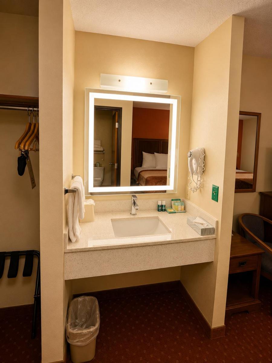 Sibley Inn - Housity