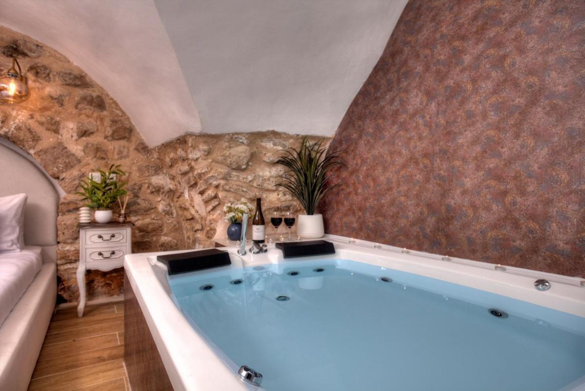 אבני החושן - סוויטות יוקרה בצפת העתיקה - Avnei Hachoshen - Luxury Suites in the Old City - Housity