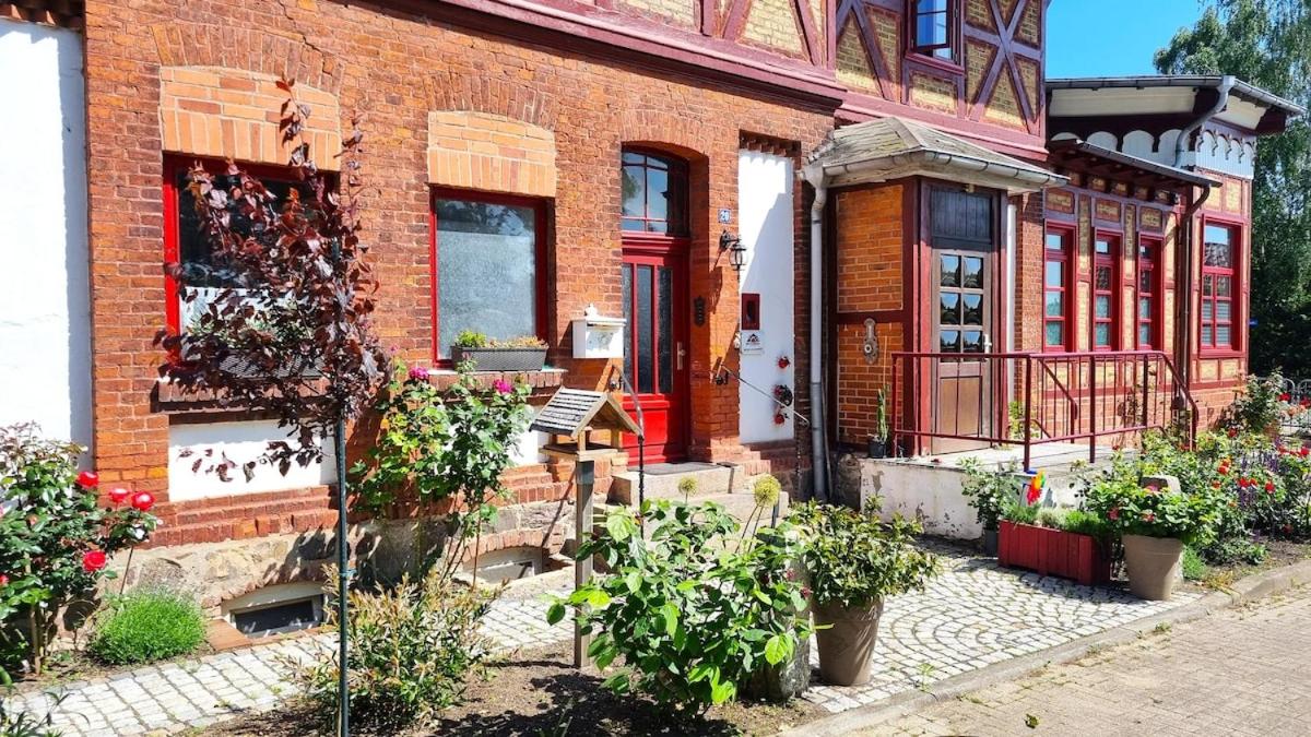 Historisches Ambiente im Fürstenbahnhof Lübstorf - Housity