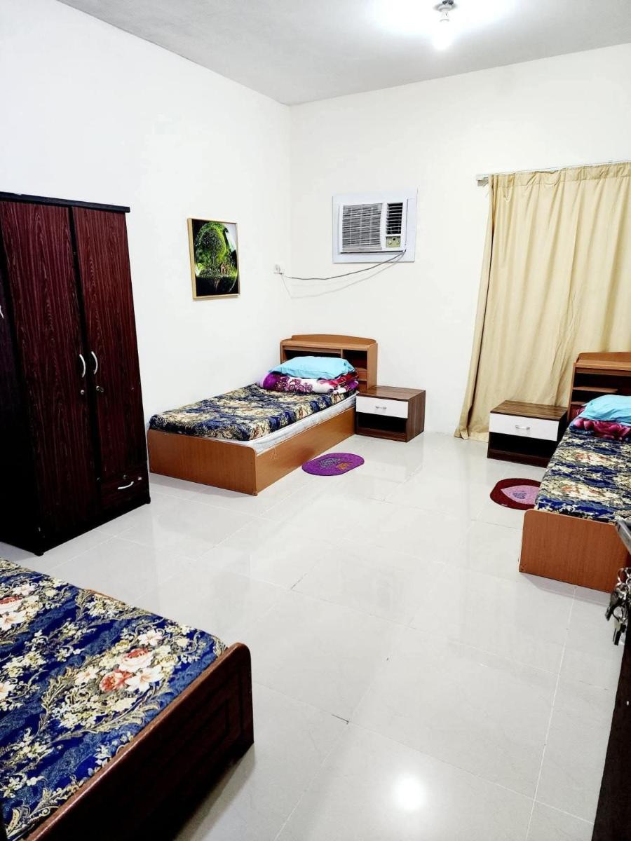 Galaxia Imparcial Male Accommodation - Housity