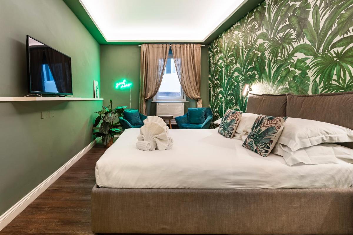 Jungle suite mood behind Piazza Signoria - Housity