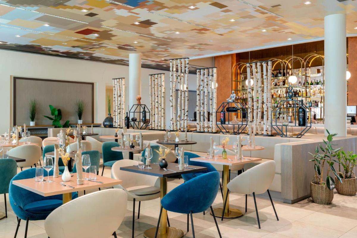 AC Hotel by Marriott Wuerzburg - Housity