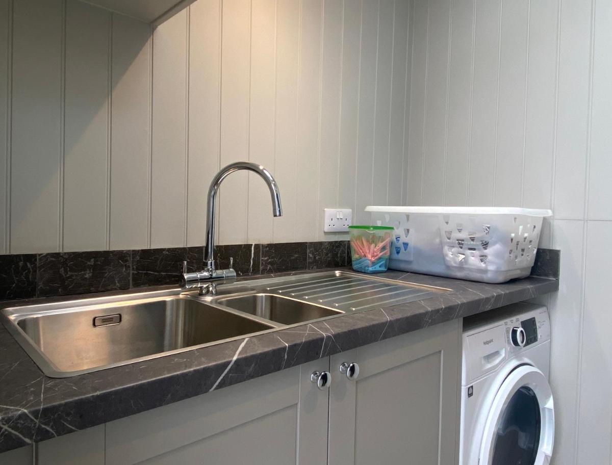 Luxury Town House - Charmouth - Housity