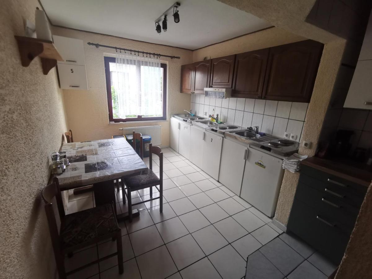 Guest House Dijana - Housity