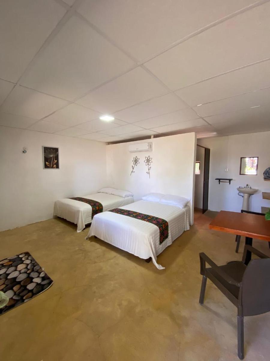 Hotel Shalva Barahona - Housity