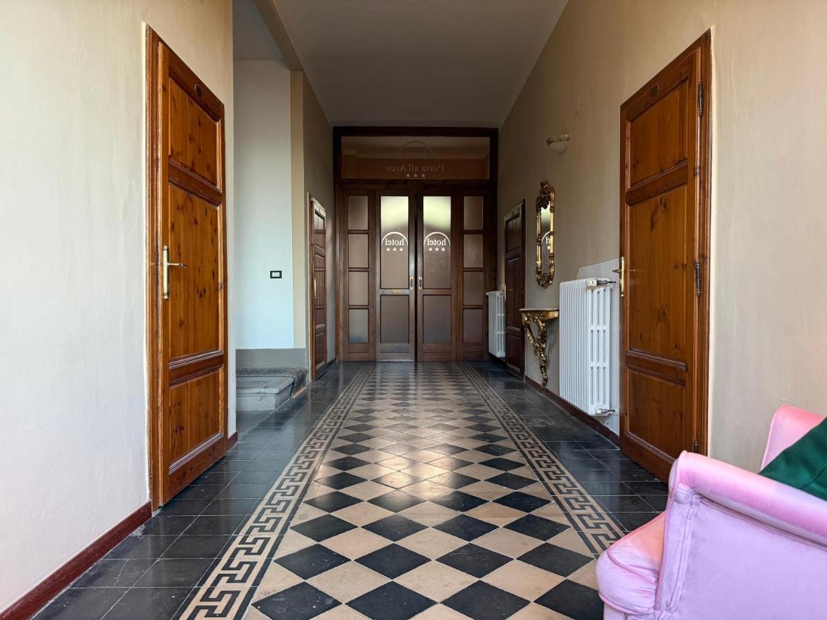 Hotel Villa Porta All\'Arco - Housity