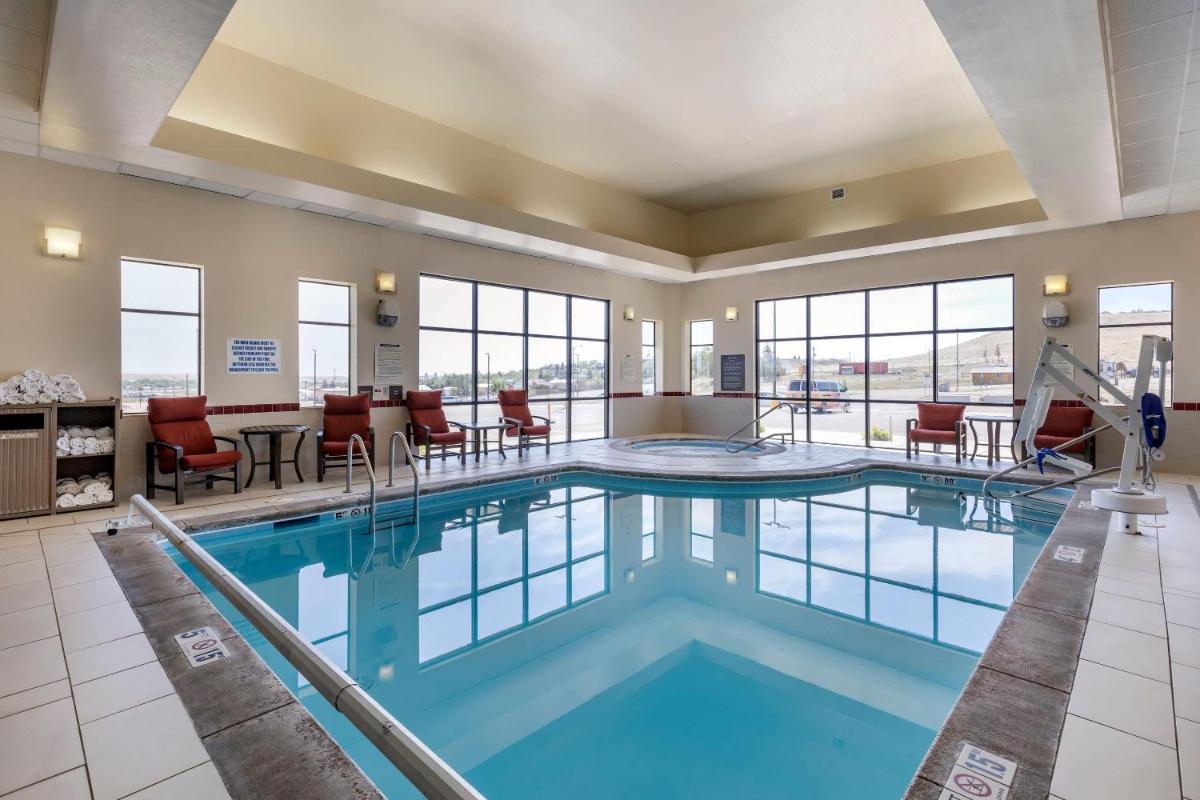 Comfort Inn & Suites Gateway to Glacier National Park - Housity