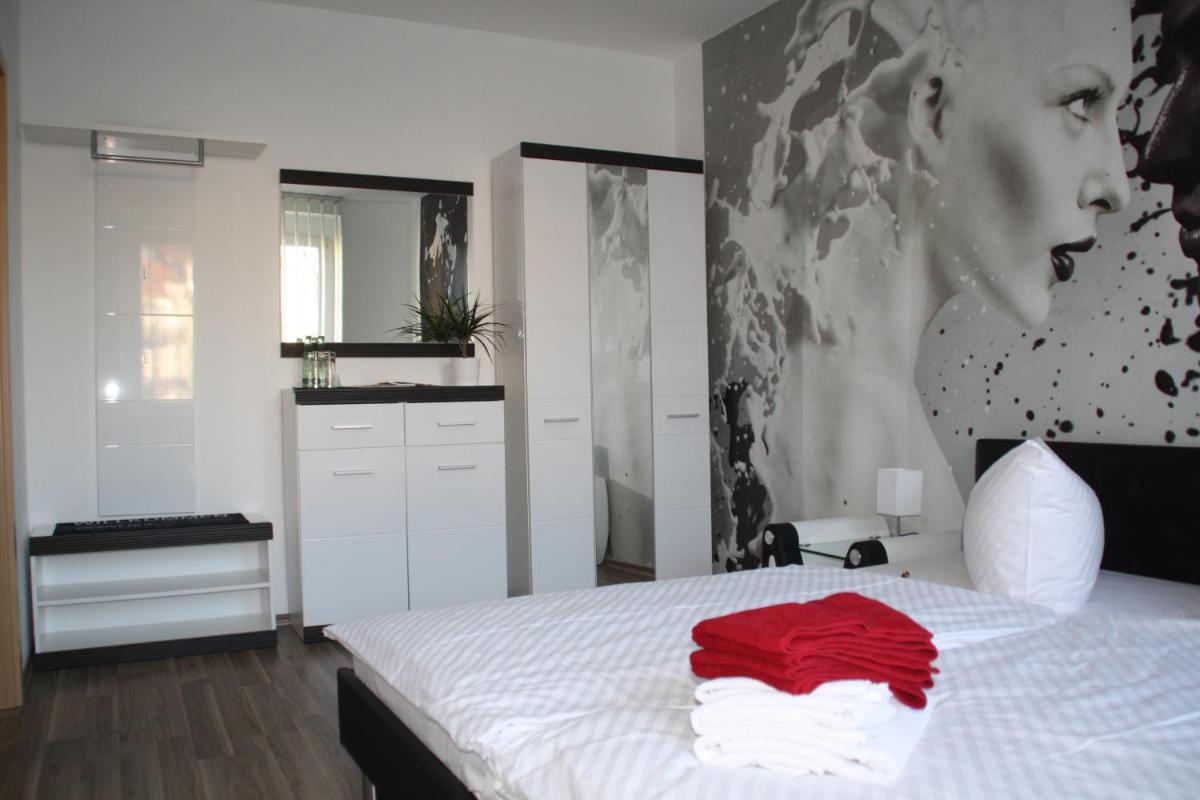 City-Hotel - Housity