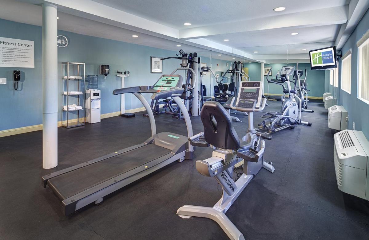 Holiday Inn Express San Diego South - National City by IHG - Housity
