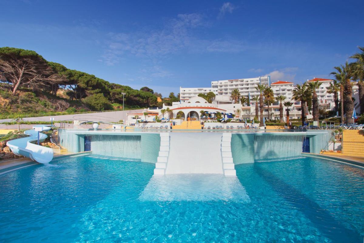A piscina em ou perto de Grand Muthu Oura View Beach Club
