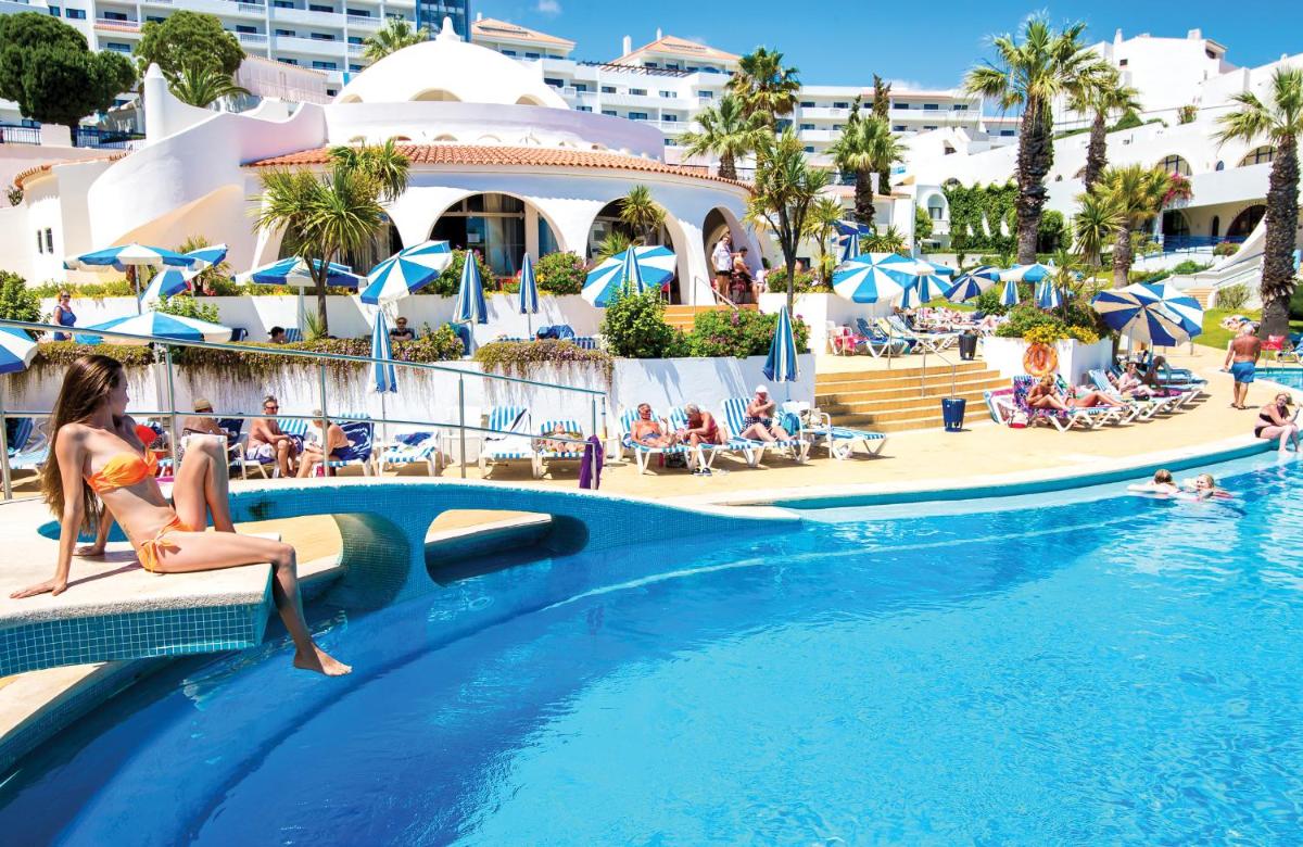 A piscina em ou perto de Grand Muthu Oura View Beach Club
