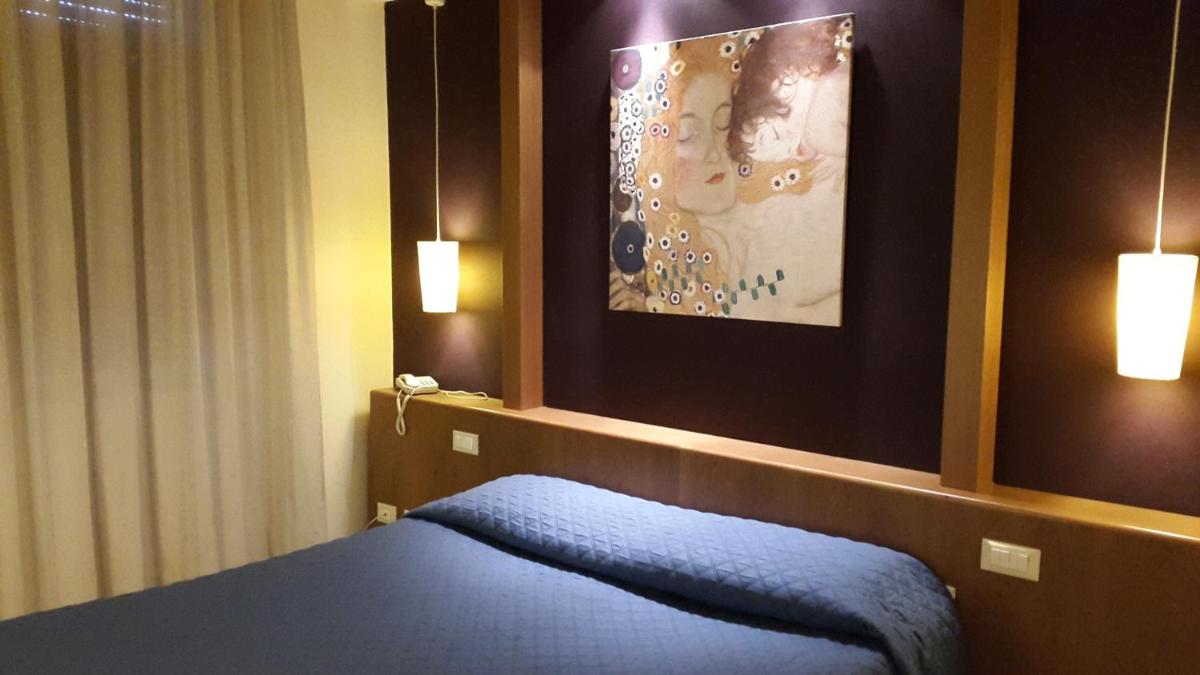 Cavalieri del Tau - Housity