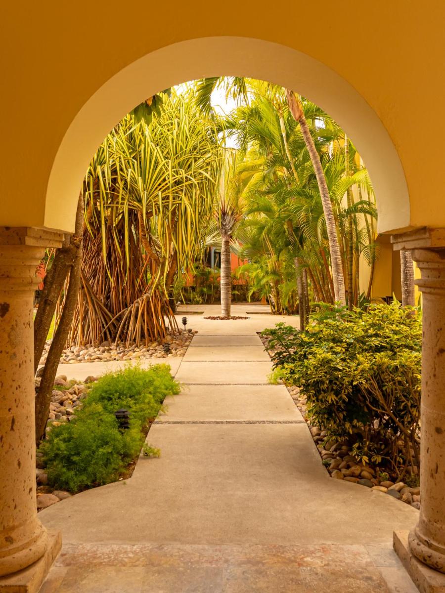 Las Villas Hotel & Golf By Estrella del Mar - Housity