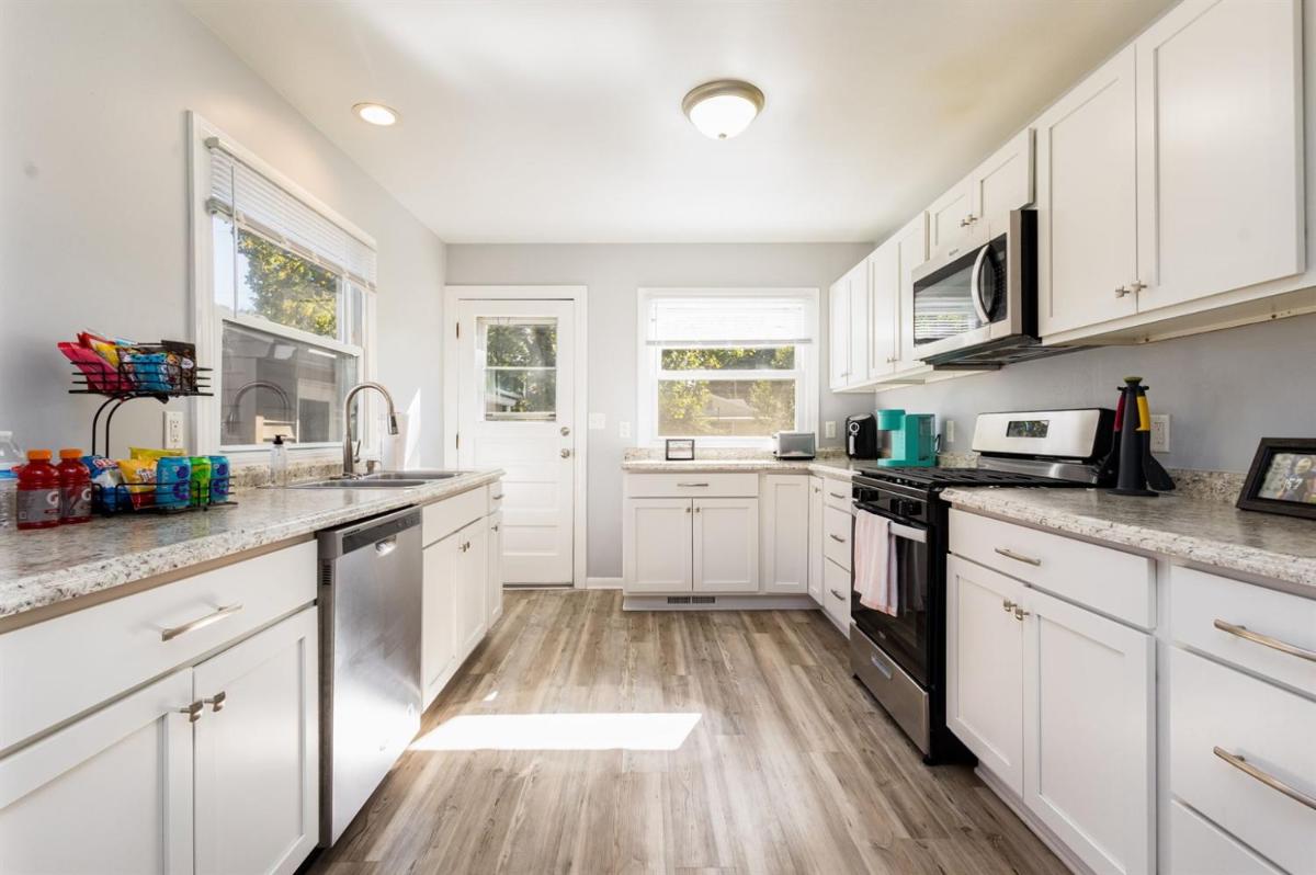 The Irish Charm5BR 2BA Home 1mi to ND Campus - Housity